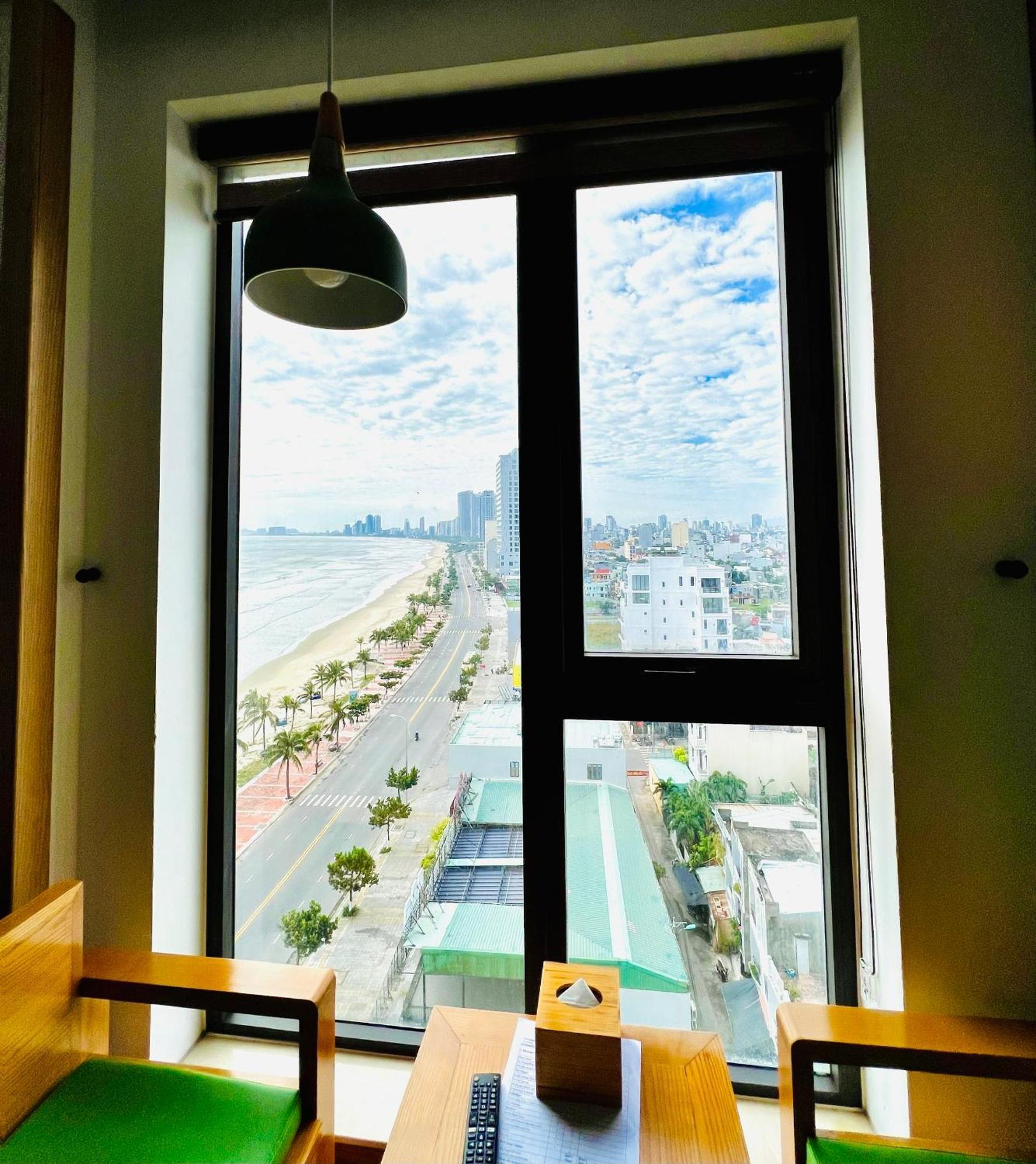 Seashore Hotel & Apartment Дананг Экстерьер фото